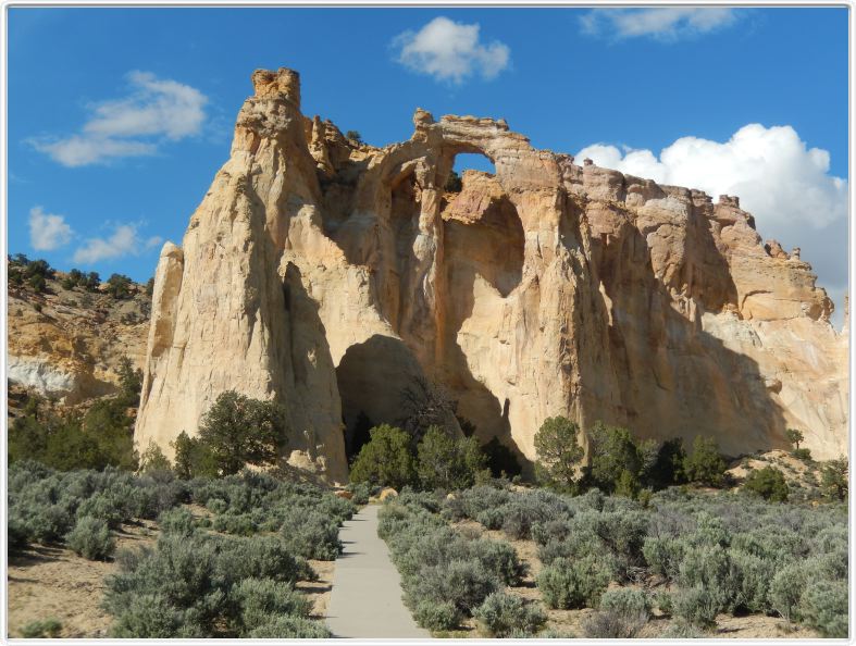 Grosvenor Arch (Utah).