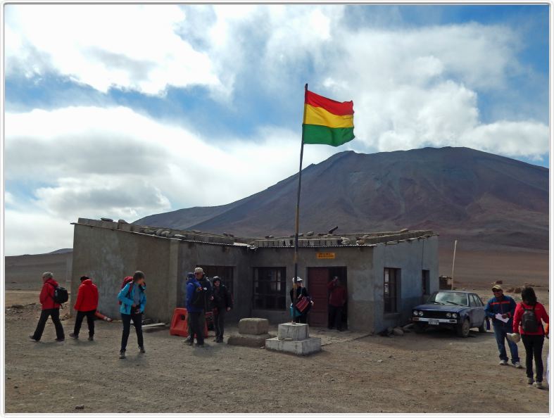 Le poste frontière entre la Bolivie et le Chili.