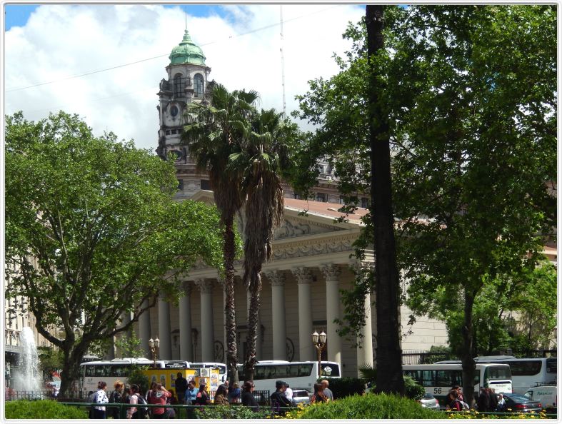 Buenos Aires. Place de mai.