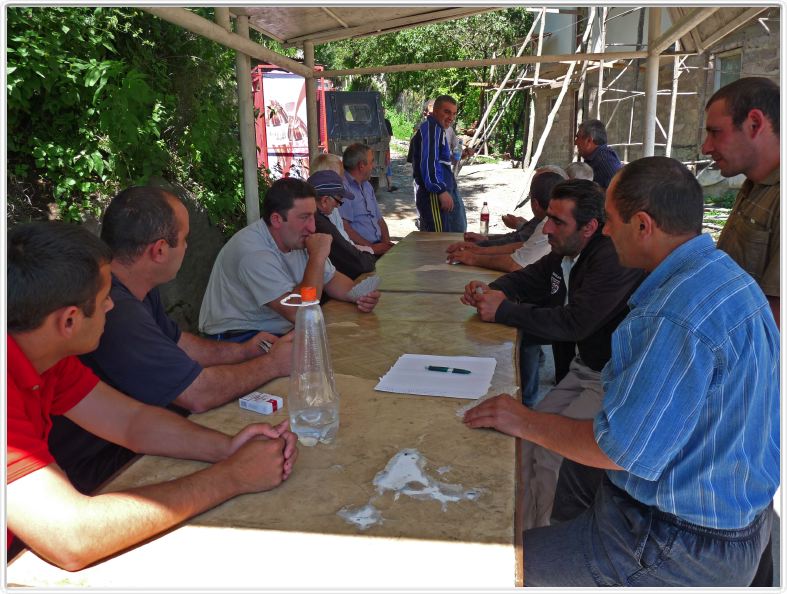 Goshavank. Arméniens au travail