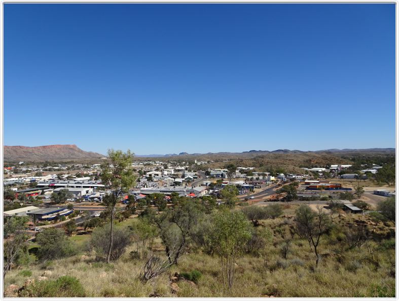 Trevor Reid Park. Vue sur la ville d'Alice Springs.