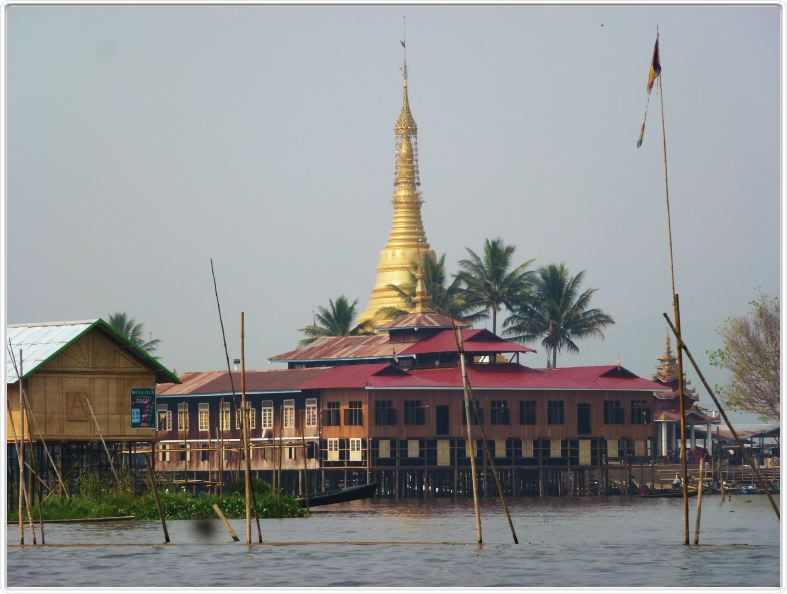 Sur le Lac Inle