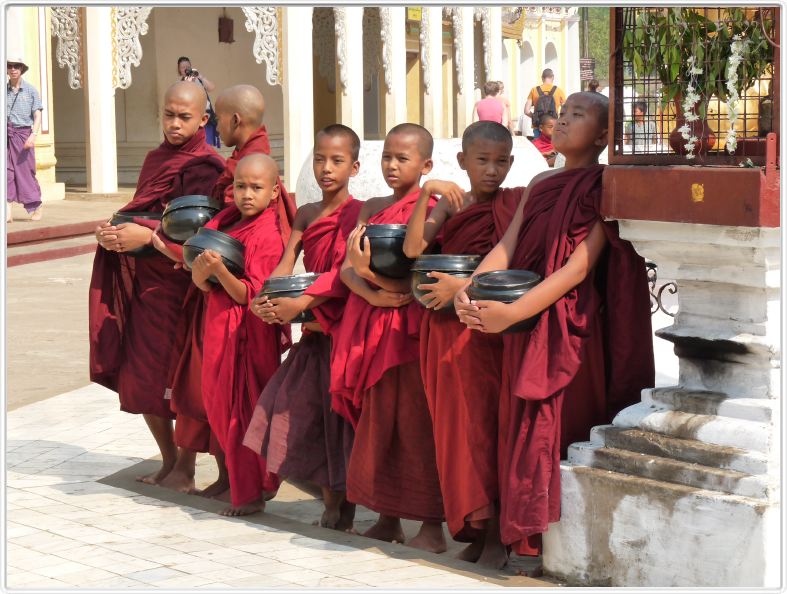 Bagan. Pagode Shwezigon