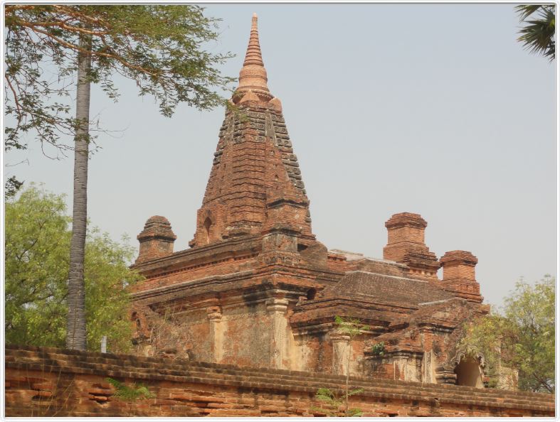 Bagan. Temple Gubyaukgyi