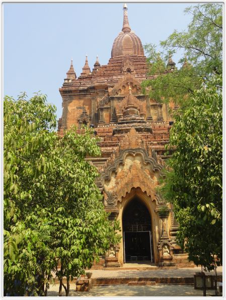 Bagan. Temple d'Htilominio