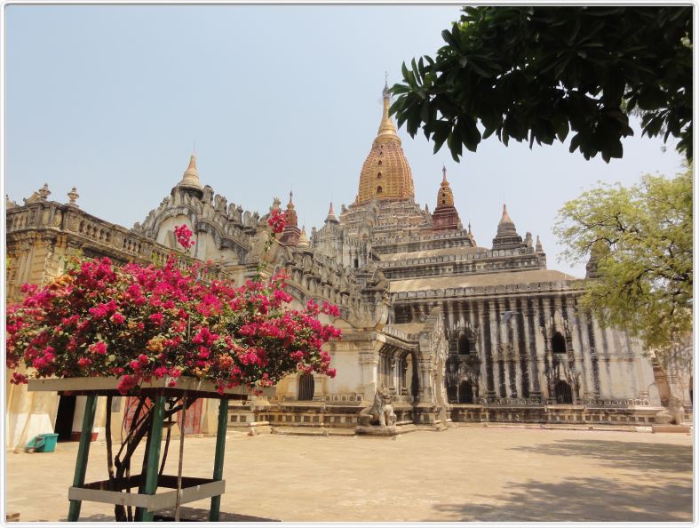 Bagan. Temple d'Ananda