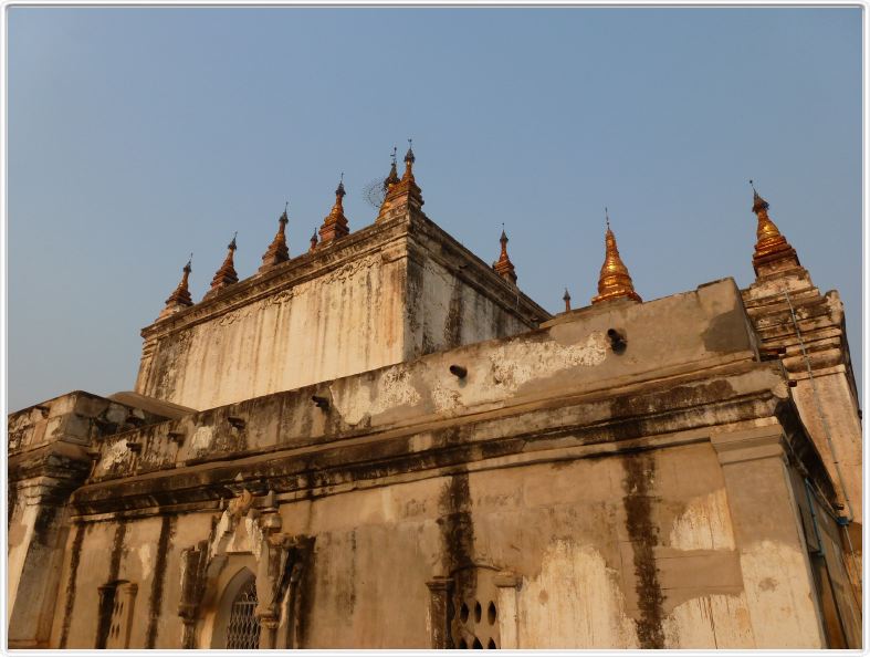 Bagan. Pagode de Manuha