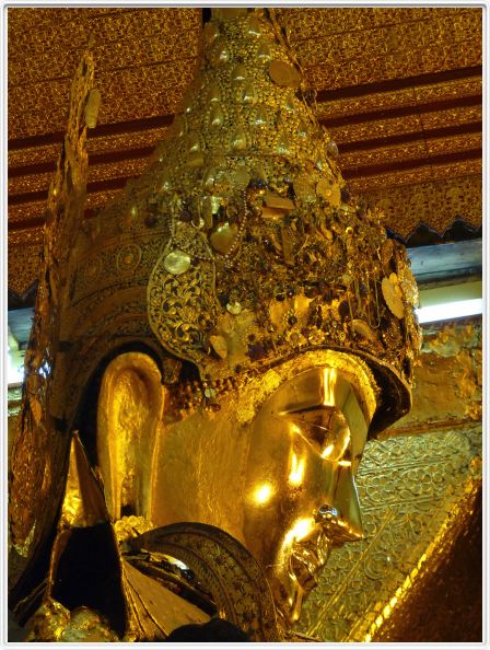 Mandalay. La pagode Mahamuni.