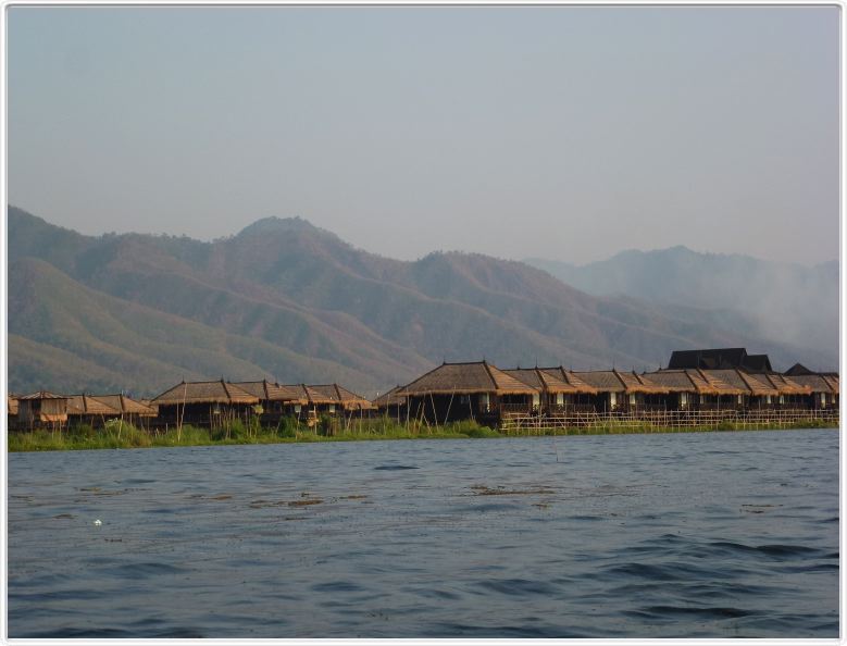 Sur le lac Inle