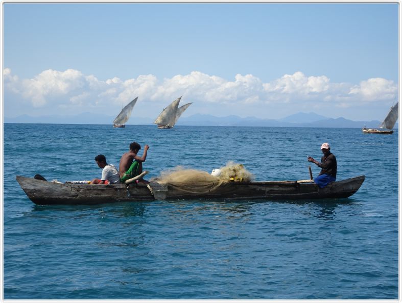 Traversée vers l'île de Nosy Komba.