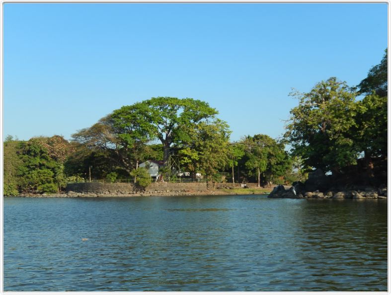 Promenade en bateau sur le lac Nicaragua près de Granada.