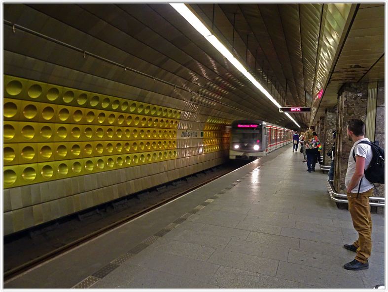 Prague. Le métro.