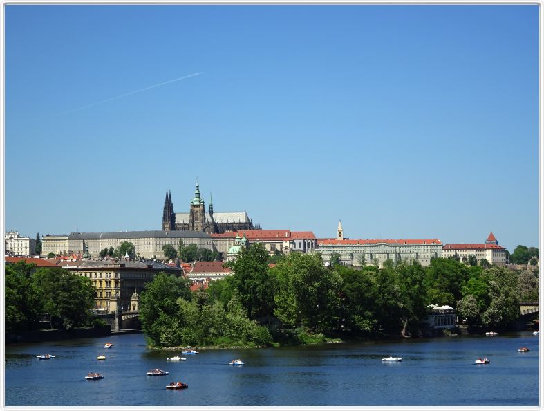 Prague. Vue depuis le Pont Jiráskův.