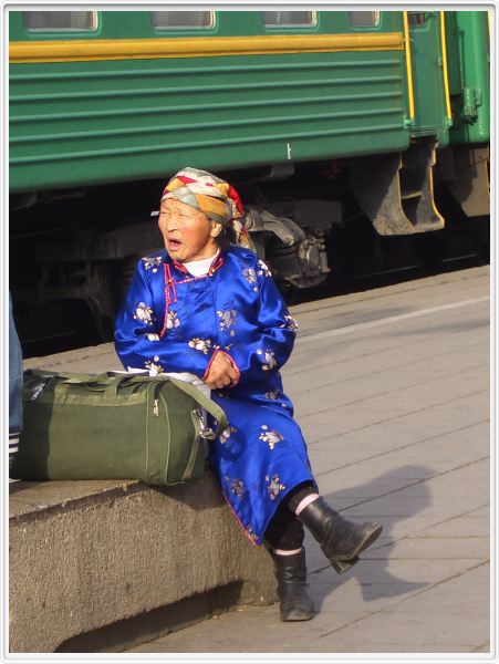 Pas les seuls à attendre le train